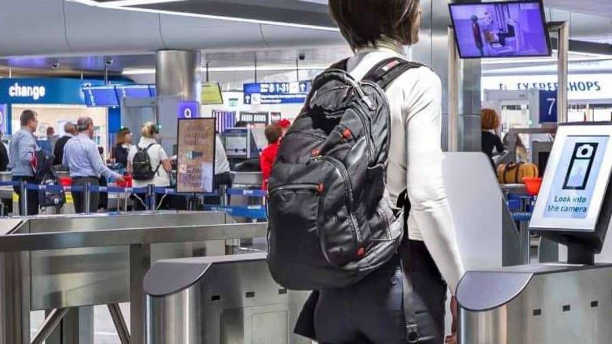Reconhecimento facial no aeroporto de Atenas