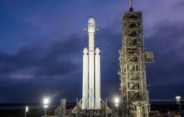 SpaceX lança seu maior foguete rumo a Marte e faz história