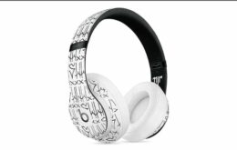 Apple apresenta a nova edição dos fones de ouvido Studio3 inspirada em Neymar Jr.