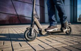Prefeitura de SP regulamenta patinete elétrico e veta uso em calçadas