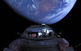 Carro de Elon Musk continua em órbita