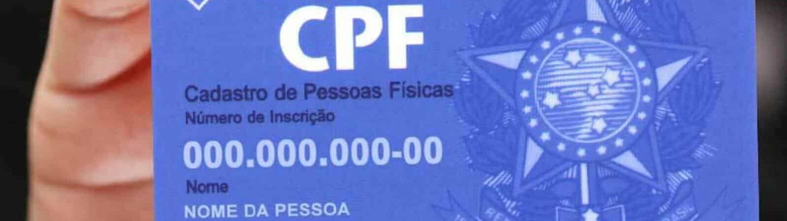 Cartão de CPF em plástico