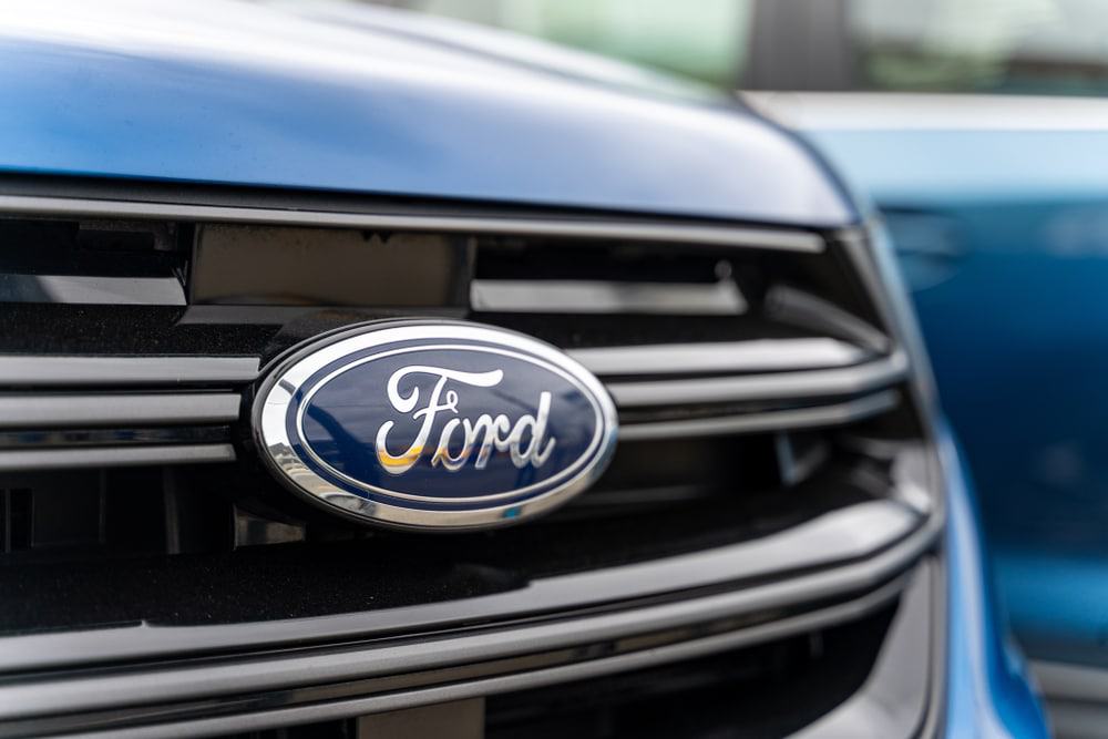 Ford vende parte da sua participação na Rivian