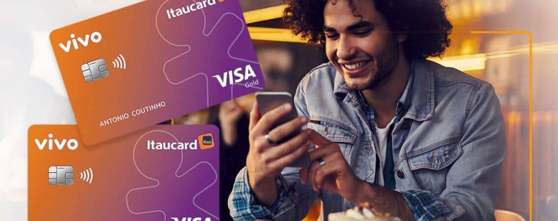 Propaganda da nova versão do cartão de crédito da Vivo e do Itaú