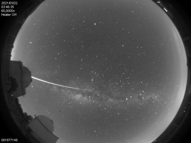 Meteorito rayado capturado por cámaras en SP, RJ, MG y ES