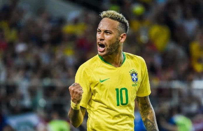 Superstar brasileiro Neymar durante a partida da Copa do Mundo FIFA 2018 Sérvia x Brasil.