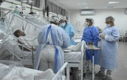 Nova fase da pandemia tem afetado mais jovens, alerta secretário de saúde de SP