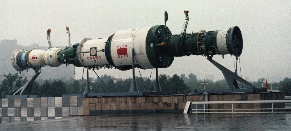 Modelo de uma Salyut 7 em exibição em Moscou em 1985