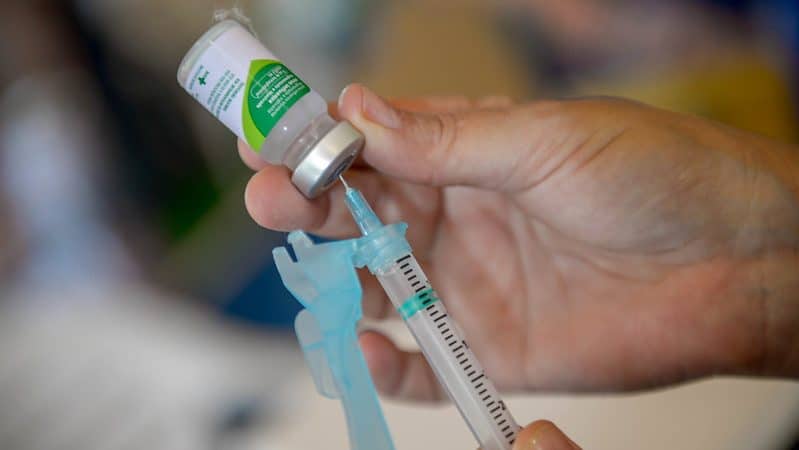 Qual a diferença entra a vacina trivalente e tetravalente (quadrivalente) contra a gripe?