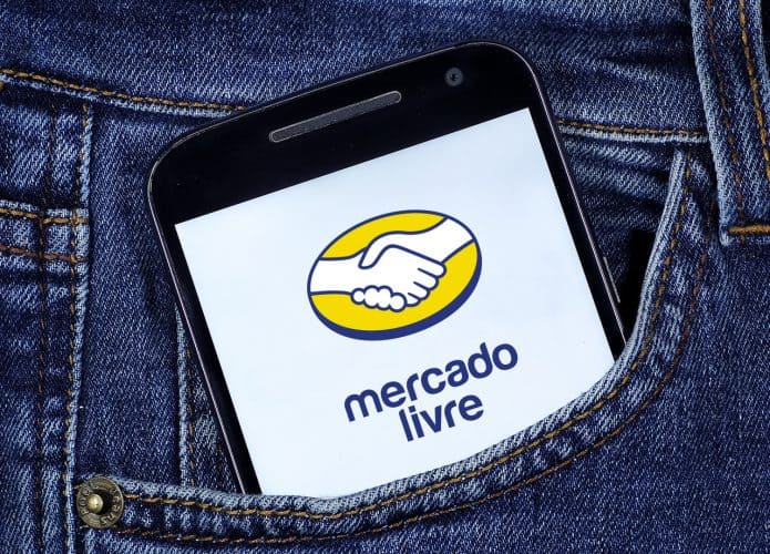 Logo do Mercado Livre exibido em smartphone