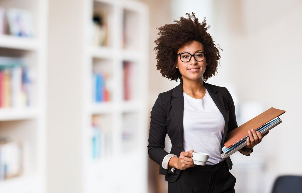 PouPay+ lança primeira edição de curso gratuito de finanças só para mulheres. Imagem: Shutterstock