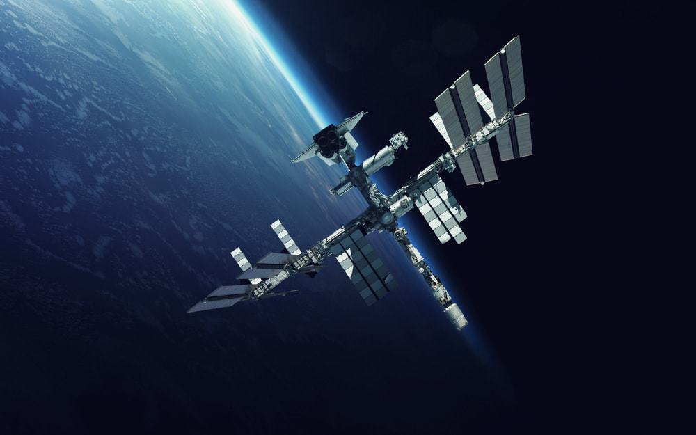 Estação Espacial Internacional sobre o planeta Terra