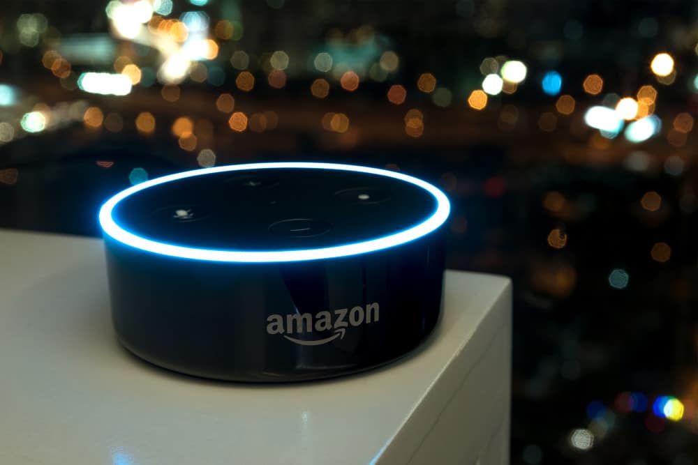 Amazon Echo Dot 2, alto-falante inteligente que tem a assistente virtual Alexa integrada