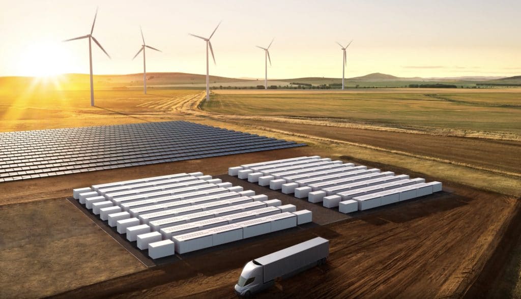 Imagem mostra parque de energia com mais de 100 baterias da Tesla, que fornecerão energia a um condado no sul da Califórnia