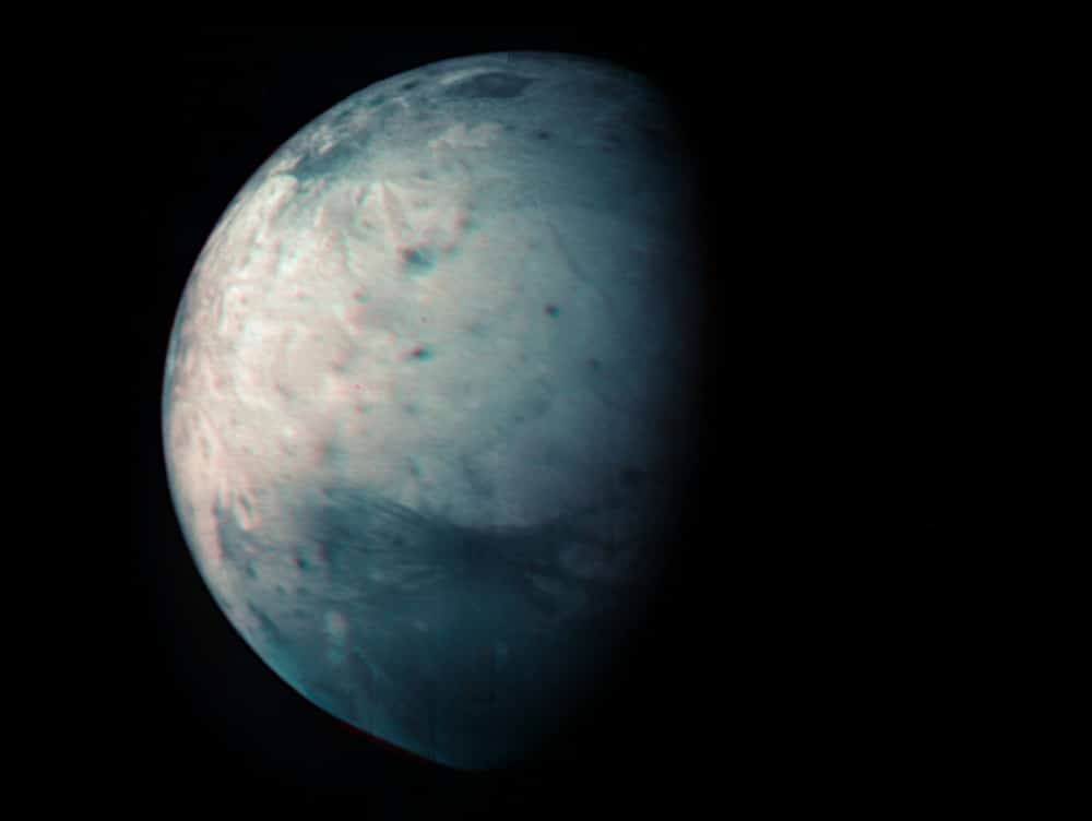 Foto infravermelha, tirada pela visão espacial Juno em sonda infravermelha, imagem detalhada da lua Ganimedes de Júpiter