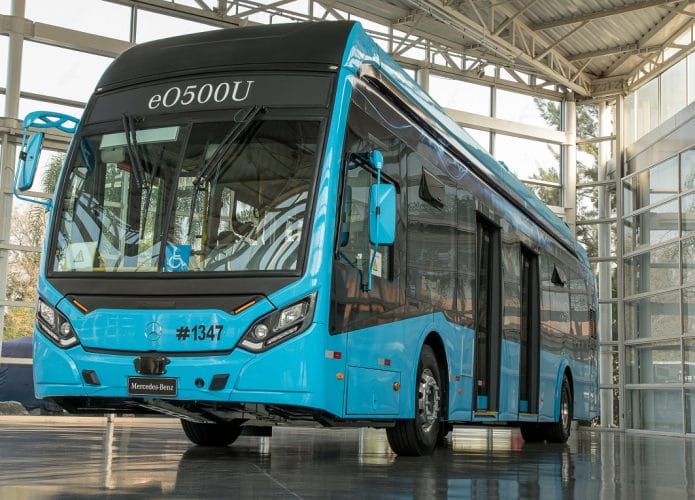 eO500U, primeiro ônibus elétrico da Mercedes no Brasil