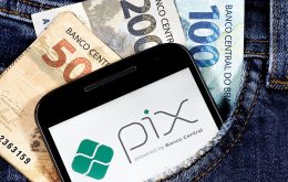 PIX já é aceito em mais da metade do e-commerce brasileiro, indica estudo