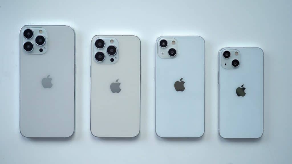 Supostos iPhones 13, 13 Mini, Pro e Pro Max (Imagem: reprodução/MacRumors)
