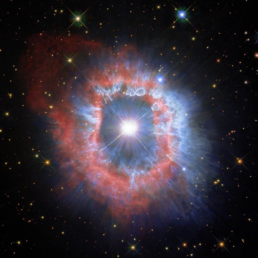 A mesma estrela, AG Carinae, agora em imagens feitas entre 2012 e 2020. Imagem: ESA/Hubble and NASA, A. Nota, C. Britt