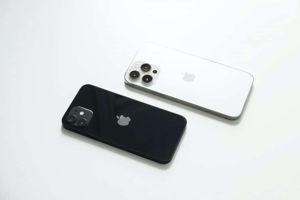 LG pode produzir tecnologia de câmera sob tela do novo iPhone. Imagem: Jeremy Bezanger/Unsplash