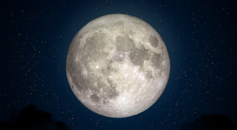 Imaegm da Lua no céu: estudo fala em "bolsões" de gás carbônico presentes na parte escura do satélite