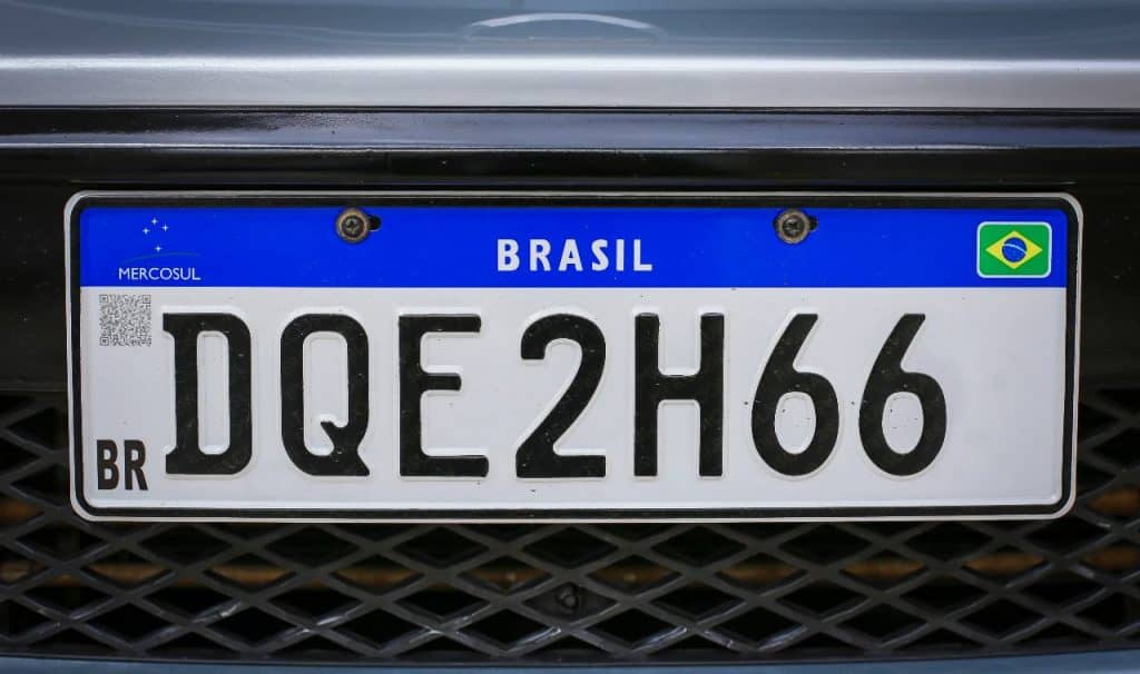 Nova placa Mercosul contém QR Code para ajudar na segurança