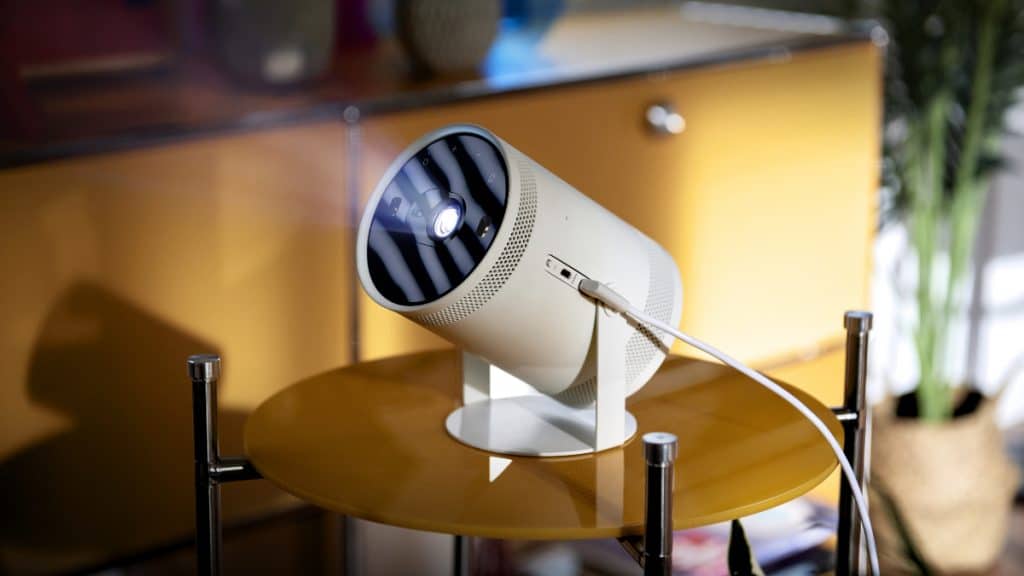 Samsung Freestyle Projector Featured at CES 2022