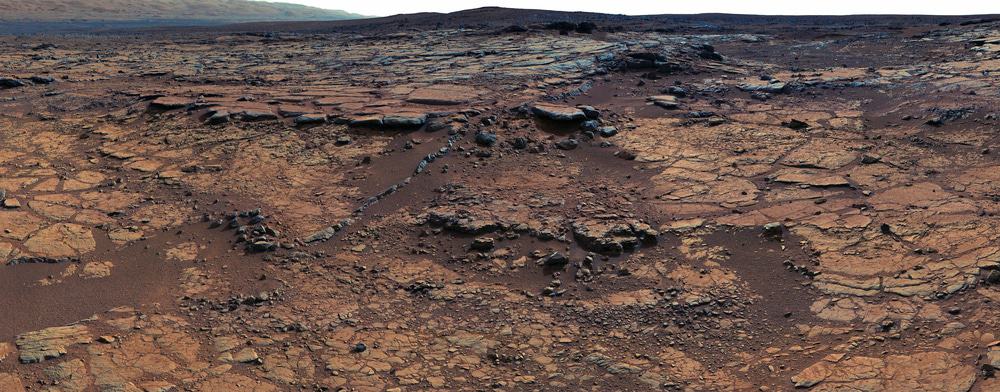 A superfície de Marte é dotada de desvios de terreno causado por tremores sísmicos - ou "martemotos" - que percorrem todo o planeta: os dois maiores martemotos da história foram registrados em 2021