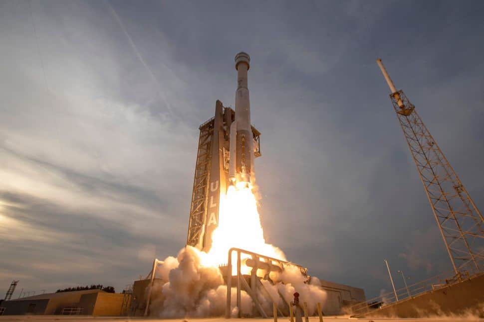 Cápsula Starliner chega à Estação Espacial Internacional