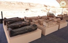 Egito revela descoberta de extraordinário tesouro arqueológico de 2,5 mil anos