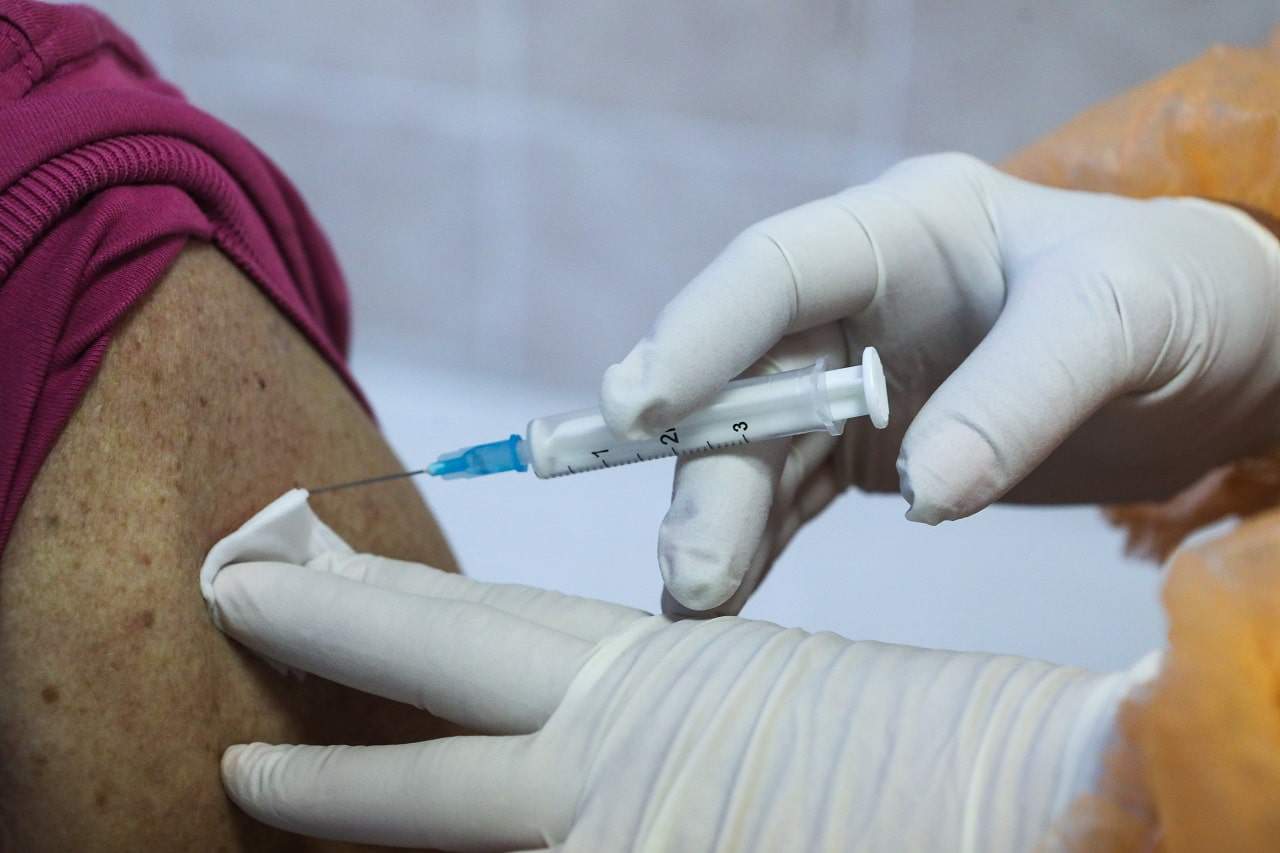 Imagem referente à nota sobre quarta dose da vacina contra Covid-19