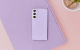 Nova versão do Galaxy S22 é tão roxa que a Samsung a nomeou “roxo roxo”