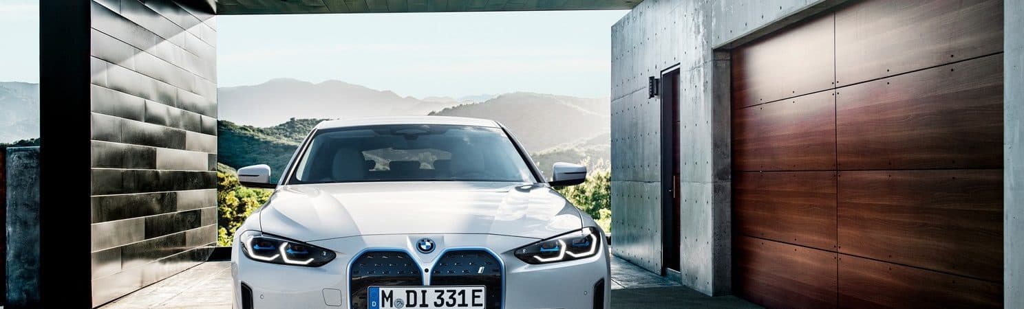 BMW faz recall por problema de bateria e recomenda que proprietários não dirijam ou carreguem seus EVs