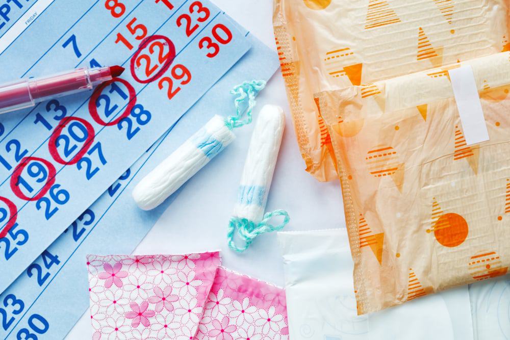shutterstock_absorvente-menstruacao-1 Não é só gravidez: veja 5 motivos que explicam o atraso menstrual 