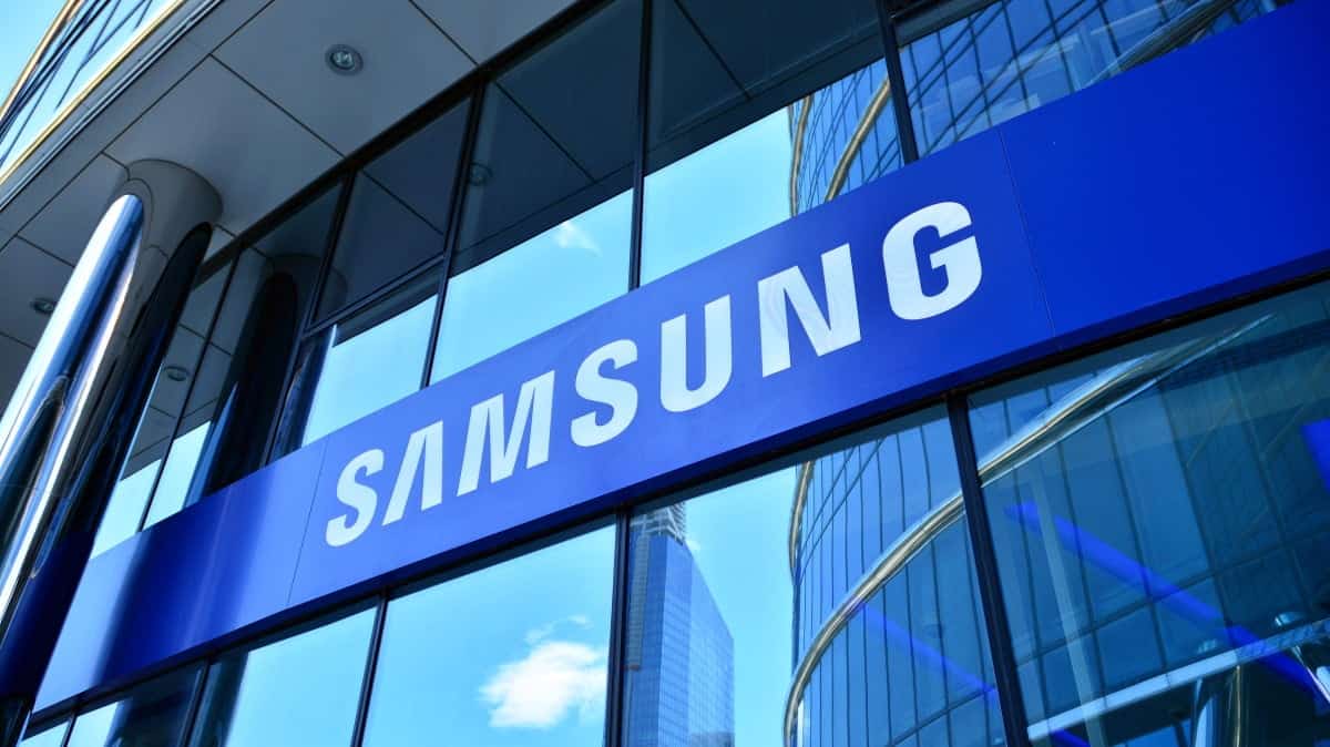Samsung podría lanzar un móvil con dos pantallas, una de ellas transparente