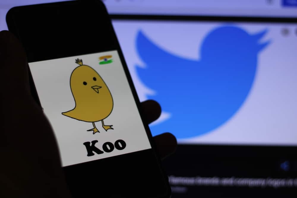 Logos do Koo App e Twitter lado a lado