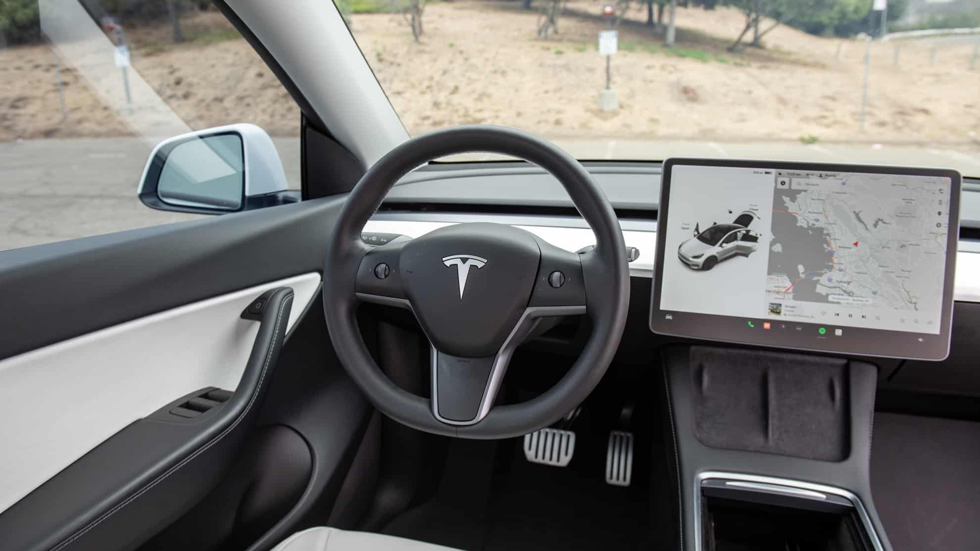 Tesla angers UK buyers and offers ‘freebies’ to redeem itself