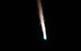 Espaçonave de carga russa faz reentrada ardente na atmosfera